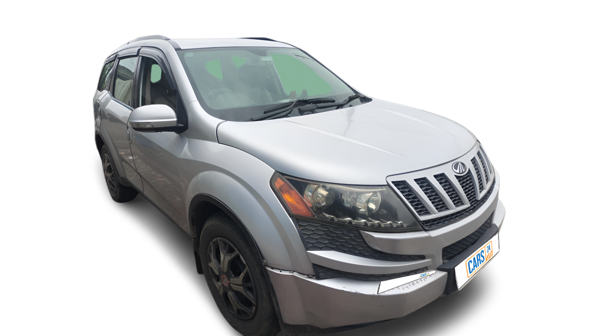 Mahindra XUV500-img